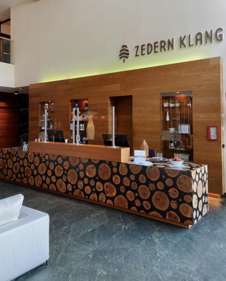 Spa Hotel Zedern Klang Hopfgarten in Defereggen Exterior photo